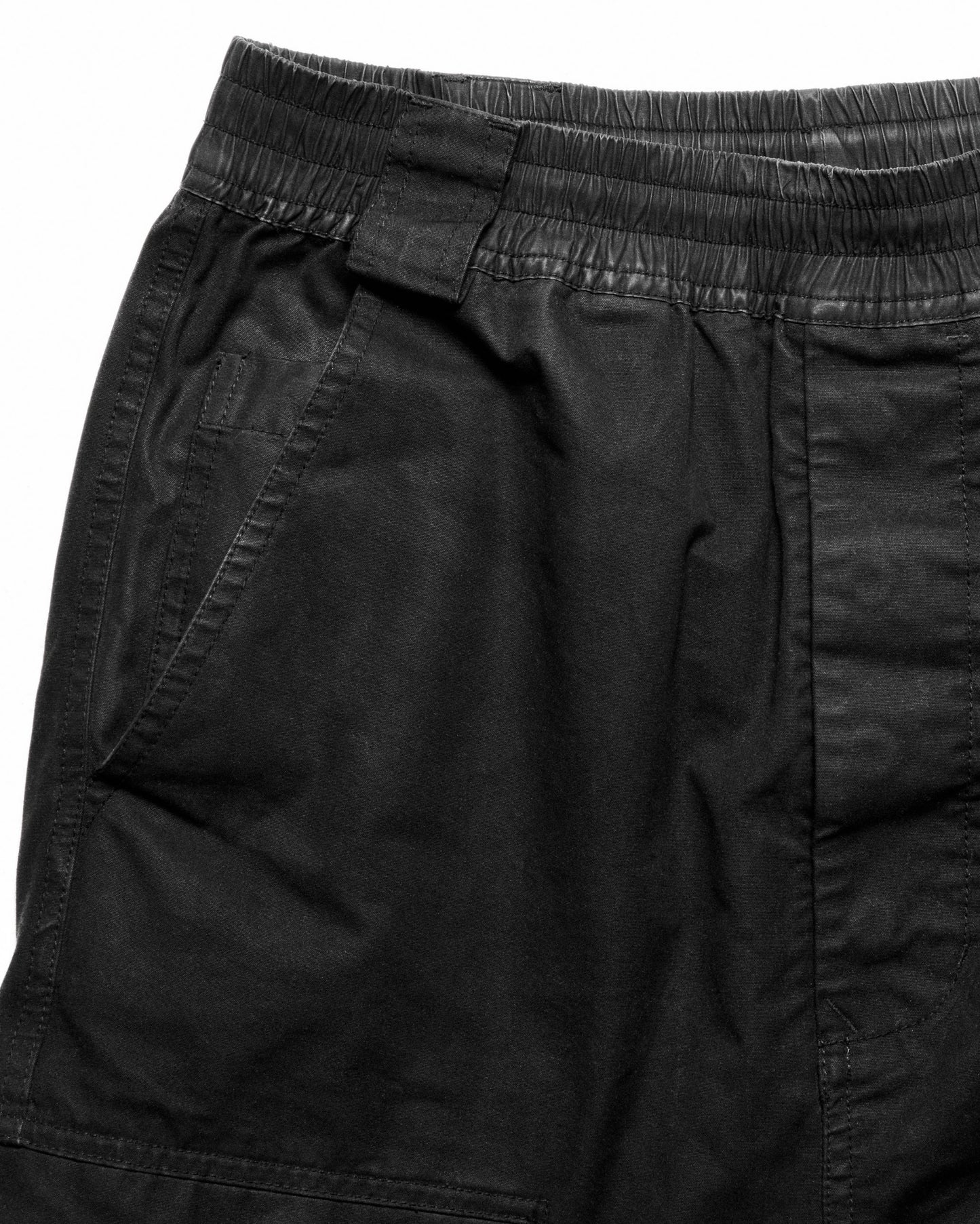 HANGING 3D POCKET SHORT