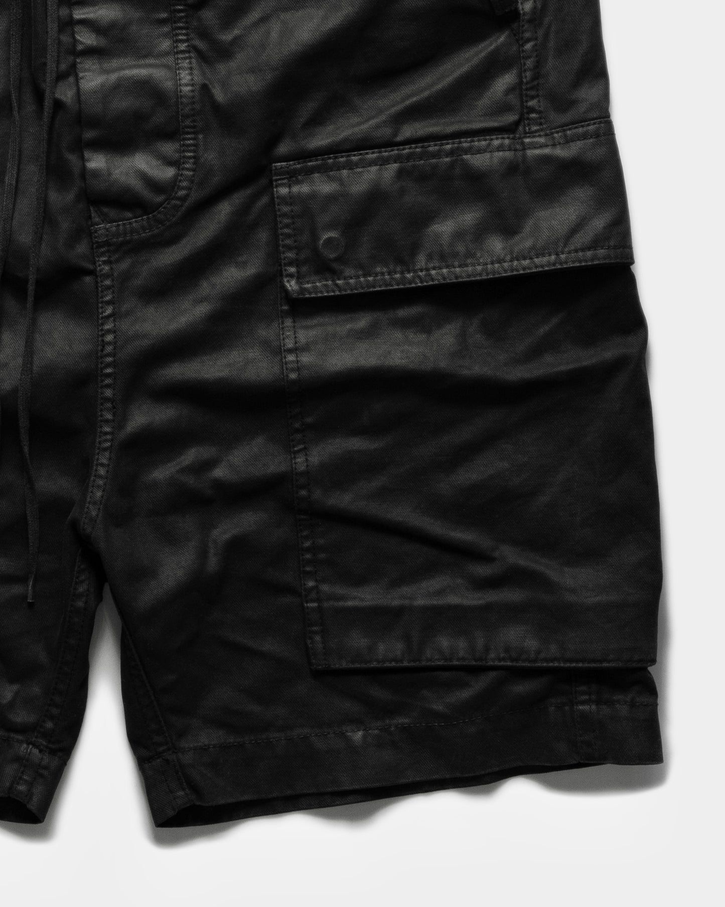 WAXED CARGO SHORTS