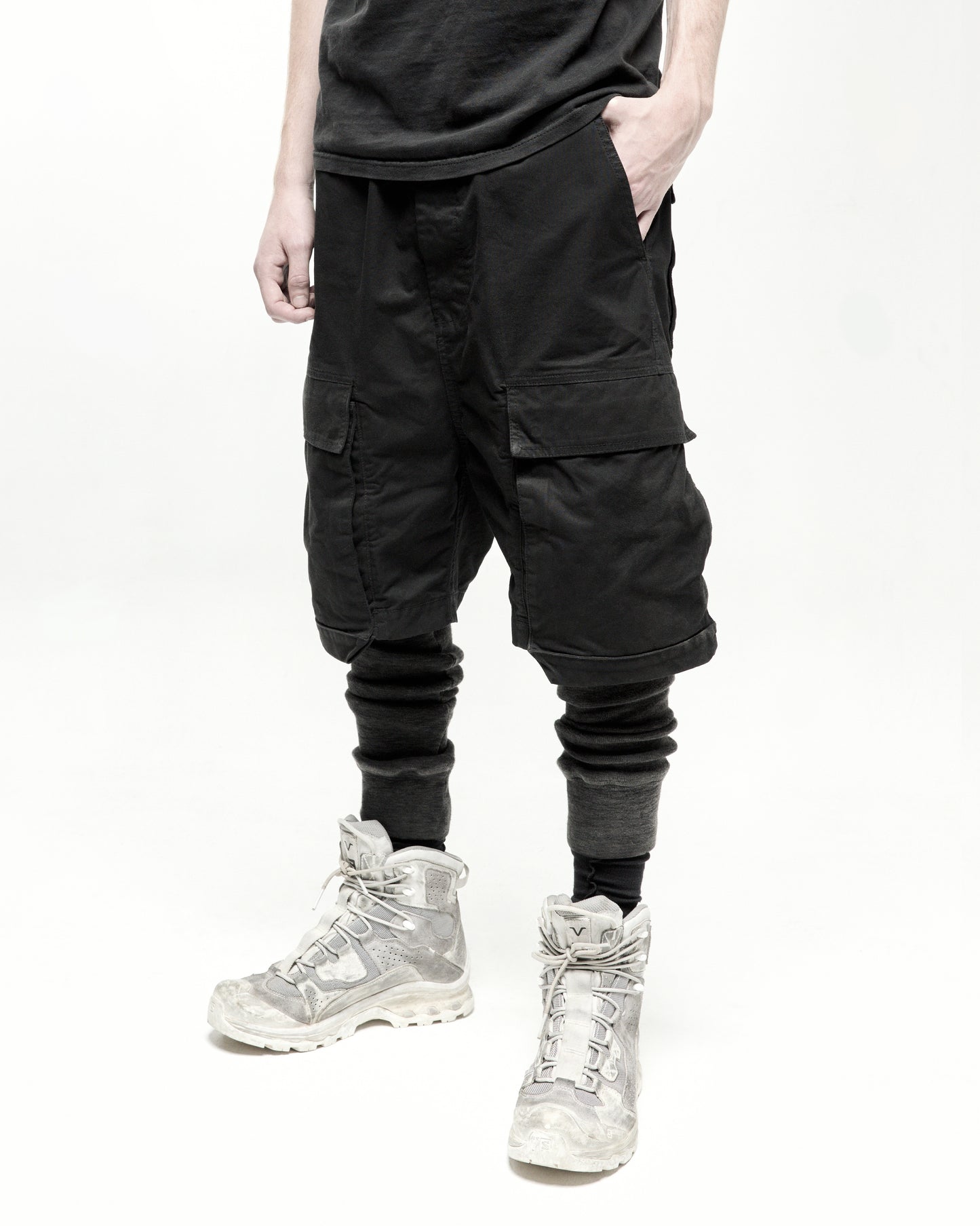 HANGING 3D POCKET SHORT