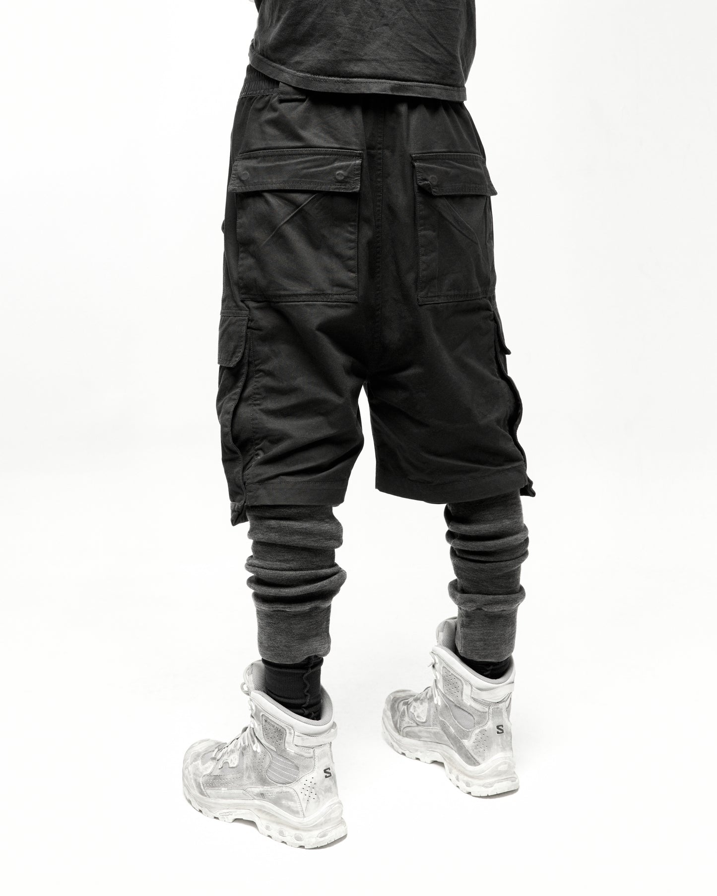 HANGING 3D POCKET SHORT