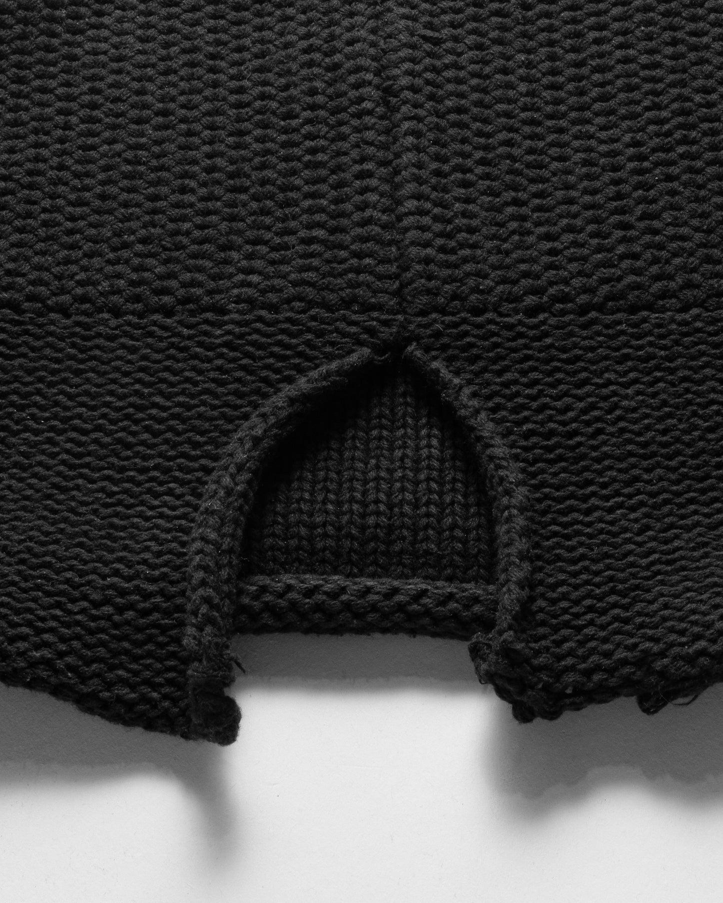 COTTON SLIT BEANIE - BLACK
